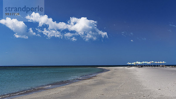 Europa Entspannung Wolke Strand Himmel Küste Meer Insel blau Liege Liegen Liegestuhl Schatten Chania Kreta Griechenland