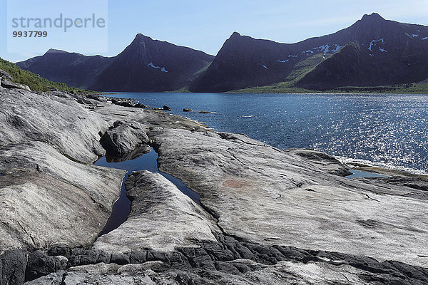 Wasserrand Felsbrocken Landschaftlich schön landschaftlich reizvoll Europa Berg Landschaft Steilküste Küste Meer Natur Norwegen Bucht Fjord Nordsee Skandinavien