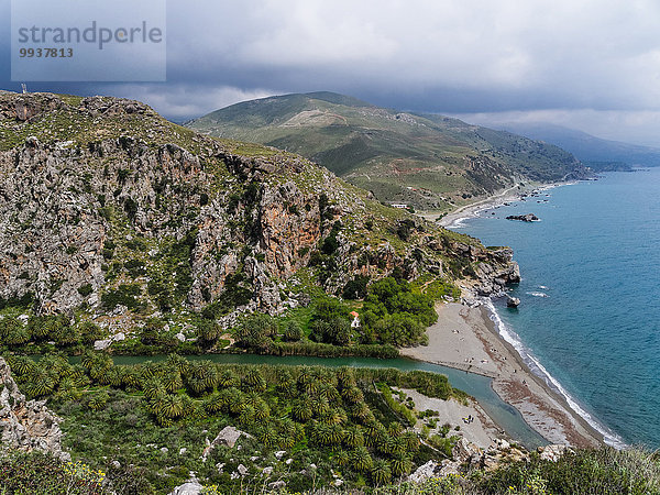 Landschaftlich schön landschaftlich reizvoll Europa Berg Strand Landschaft Küste Meer fließen Fluss Bach Kreta Griechenland Mittelmeer Palmenstrand