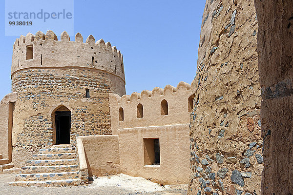 Sehenswürdigkeit bauen Vereinigte Arabische Emirate VAE Wand Tradition Palast Schloß Schlösser Gebäude Architektur Geschichte Turm Naher Osten Fudschaira Fujairah Tourismus
