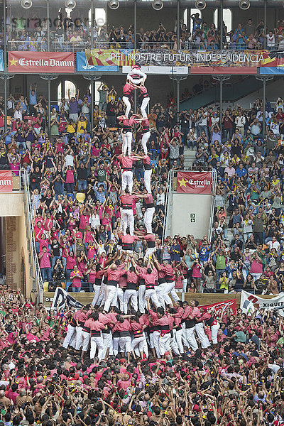 pyramidenförmig Pyramide Pyramiden Europa Mensch Menschen Wettbewerb Fest festlich Tradition Reise bunt rot Tourismus Festival Größe Katalonien Show Spanien Tarragona