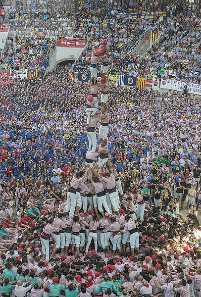 pyramidenförmig Pyramide Pyramiden Europa Mensch Menschen Wettbewerb Fest festlich Tradition Reise bunt Tourismus Festival Größe Katalonien Show Spanien Tarragona