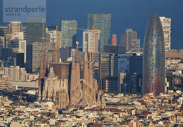 Panorama Stadtansicht Stadtansichten Skyline Skylines Europa niemand Reise Großstadt Architektur Turm Kirche Fernsehantenne Barcelona Katalonien Sagrada Familia Spanien
