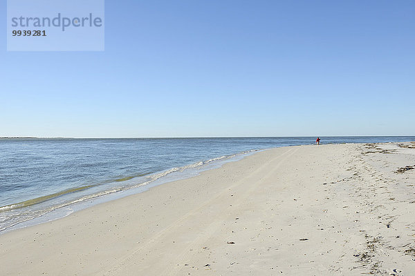 Vereinigte Staaten von Amerika USA leer Frau gehen Strand Einsamkeit Florida