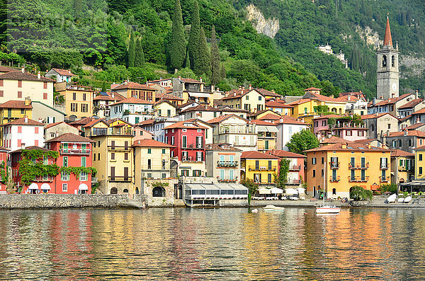 Wasser Schönheit denken See Dorf Ansicht Como Italienisch Varenna