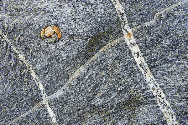 Detail Details Ausschnitt Ausschnitte Flußbett Felsbrocken Farbaufnahme Farbe Muster Helligkeit Europa Stein Gebäude Steilküste Abstraktion Hintergrund Schweiz