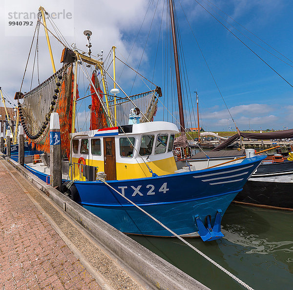 Wasser Hafen Europa Sommer Boot Dorf Schiff Niederlande Texel