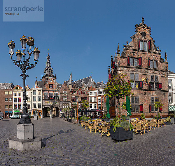 Europa Sommer Kirche Quadrat Quadrate quadratisch quadratisches quadratischer Dorf Niederlande Gelderland