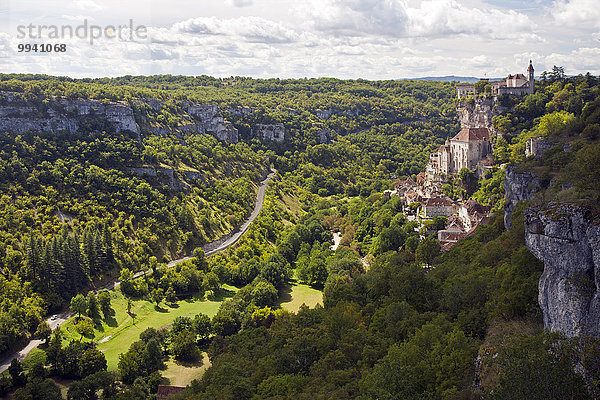 niedlich süß lieb Frankreich Europa Schönheit Baum Gebäude Hügel Steilküste Tal Stadt Ziel dramatisch Tourist Geschichte Schauspiel Gast Tourismus Kurve sehen Kultur antik Ort Midi Pyrenees alt Rocamadour