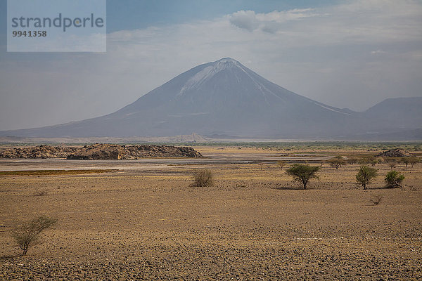 Ostafrika Landschaftlich schön landschaftlich reizvoll Berg Landschaft Reise Wüste Vulkan Rift Valley Kenia Afrika Ol Doinyo Lengai Tansania