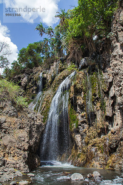 Ostafrika Landschaftlich schön landschaftlich reizvoll Wasser Landschaft Reise Bach Wasserfall Schlucht Rift Valley Kenia Spalt Afrika Tansania