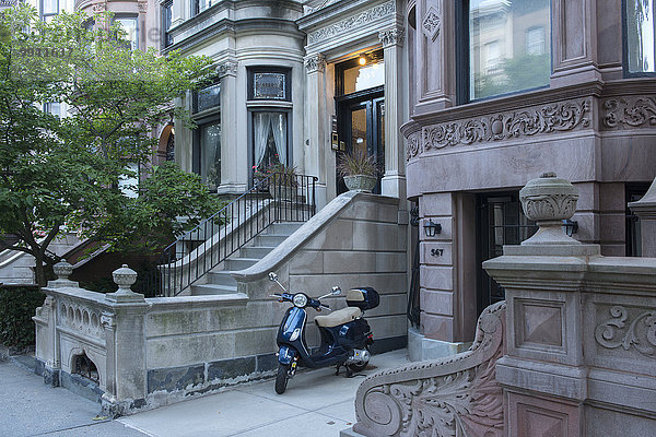 Vereinigte Staaten von Amerika USA Amerika Wohnhaus Gebäude New York City Motorrad Brooklyn