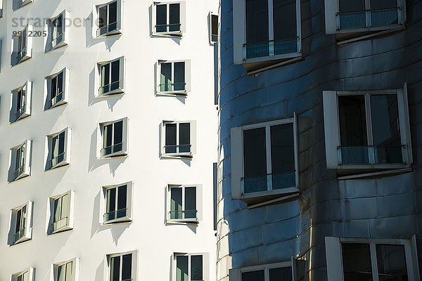 Außenaufnahme Baustelle Europa Wohnhaus Attraktivität Gebäude Architektur Fassade Hausfassade Düsseldorf deutsch Deutschland modern
