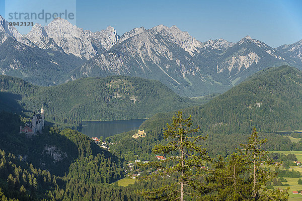 Außenaufnahme Sehenswürdigkeit Europa Palast Schloß Schlösser Reise niemand Ziel See Schloss Neuschwanstein Alpen Bayern Deutschland Hohenschwangau Tourismus