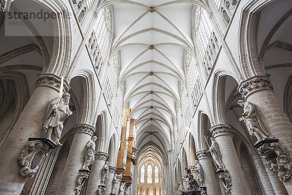 Brüssel Hautpstadt Innenaufnahme Kathedrale Belgien