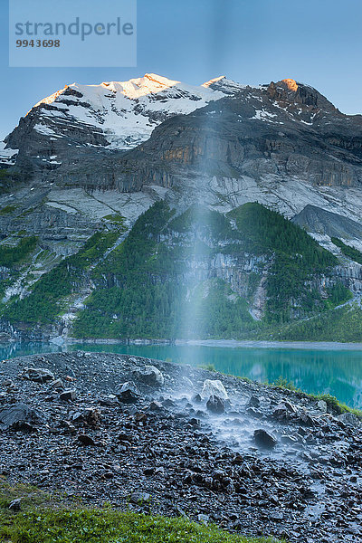 Europa Berg See Wasserfall Berner Oberland Kanton Bern Bergsee Schweiz