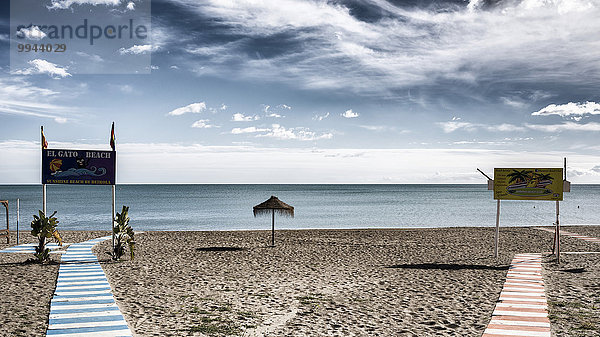 Strand El Gato Beach an der Costa del Sol  Torremolinos  Provinz Málaga  Andalusien  Spanien  Europa