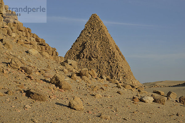 Pyramide in Nuri  asch-Schamaliyya  Nubien  Sudan  Afrika