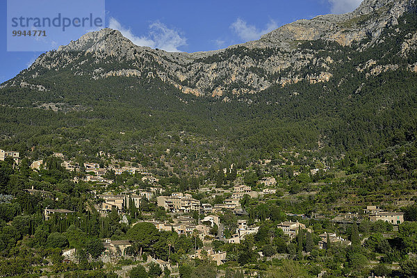 Ortsansicht von Deià  Tramuntana-Gebirge  Mallorca  Balearen  Spanien  Europa