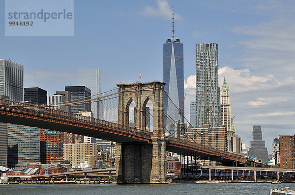 Manhattan Bridge und Freedom Tower oder One World Trade Center  Manhattan  New York City  New York  USA  Nordamerika
