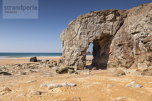 Der Bogen in Port Blanc  Halbinsel Quiberon  Bretagne  Frankreich  Europa