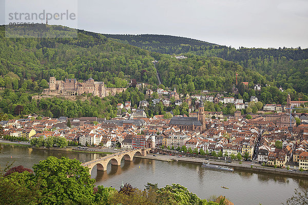 Blick über die Stadt vom Philosophenweg  Heidelberg  Baden-Württemberg  Deutschland  Europa