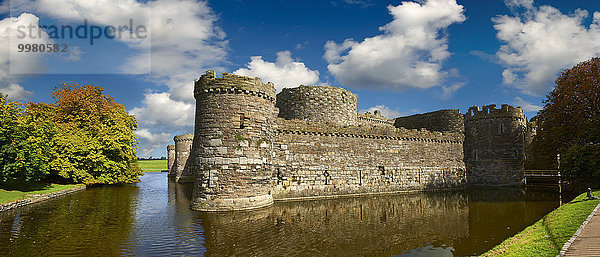 Beaumaris Castle  im Jahre 1284 von Edward I. gebaut  Unesco-Weltkulturerbe  Beaumaris  Anglesey Island  Wales  Großbritannien  Europa