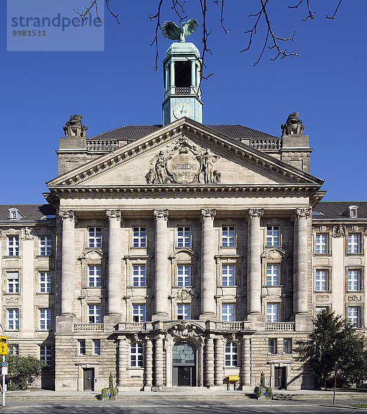 Regierungsgebäude  Sitz der Düsseldorfer Bezirksregierung  Düsseldorf  Rheinland  Nordrhein-Westfalen  Deutschland  Europa