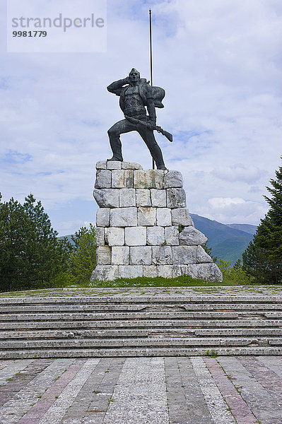 König Zog-Denkmal  Bajram Curri  Albanien  Europa
