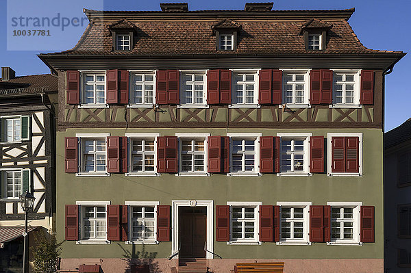 Altes Wohnhaus mit Fachwerk im Obergeschoss  Ettenheim  Baden-Württemberg  Deutschland  Europa