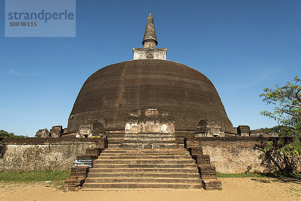 Rankoth Vehera Dagoba  Rankot Vihara Stupa  Polonnaruwa  Sri Lanka  Asien