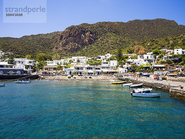 Italien  Sizilien  Äolische Inseln  Hafen von Panarea