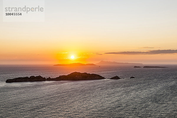 Griechenland  Korfu  Afionas  Sonnenuntergang an der Küste