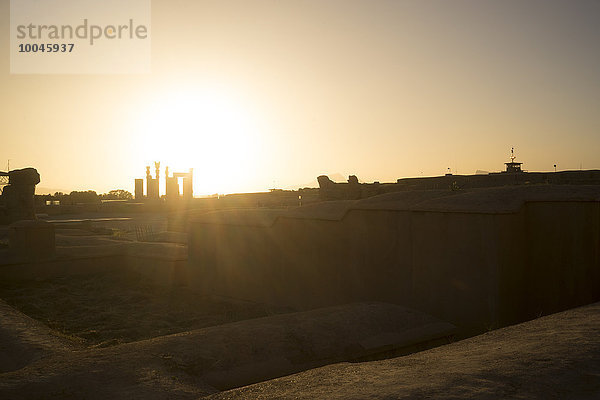 Iran  Persepolis bei Sonnenuntergang
