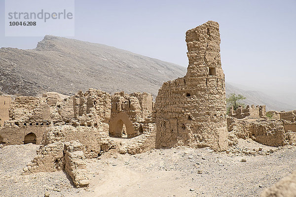 Oman  Tanuf  zerstörte Lehmhaussiedlung