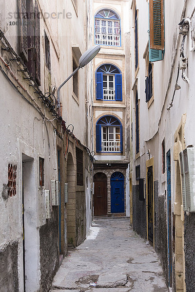 Marokko  Essaouria  Blick auf eine Gasse