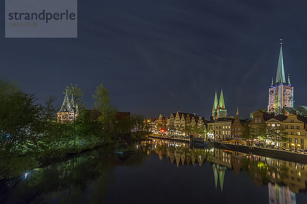 Deutschland  Lübeck  Stadtbild bei Nacht
