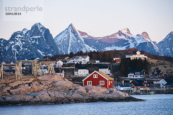 Das Fischerdorf Reine  Lofoten  Norwegen