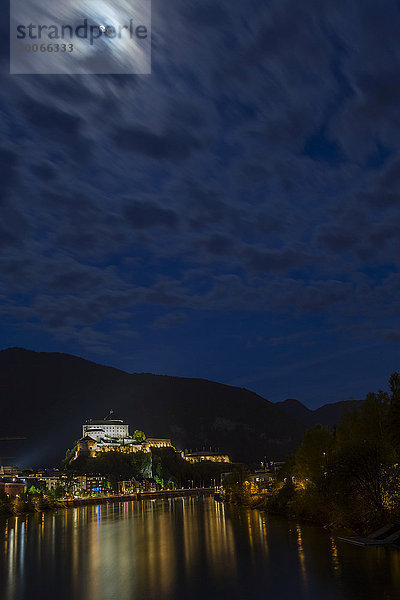 Festung Kufstein  Nachtaufnahme  Kufstein  Tirol  Österreich  Europa