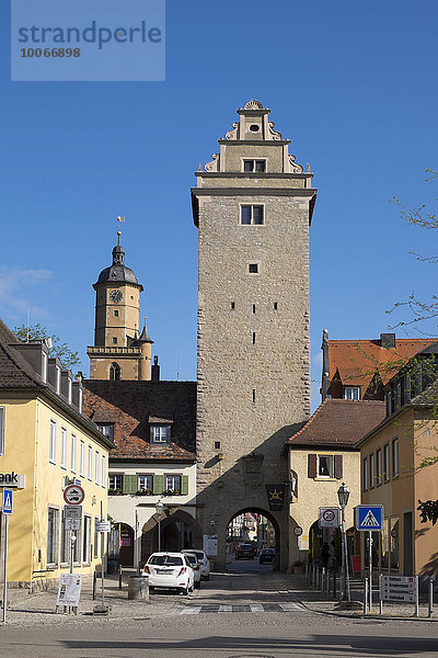 Oberes Tor oder Sommeracher Tor  Volkach  Mainfranken  Unterfranken  Franken  Bayern  Deutschland  Europa