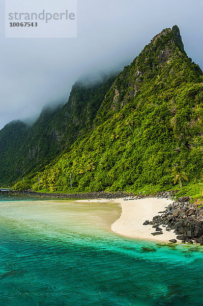 Türkisfarbenes Gewässer und weißer Sandstrand  Insel Ofu  Manuainseln  Samoa-Inseln  Amerikanisch-Samoa  Ozeanien