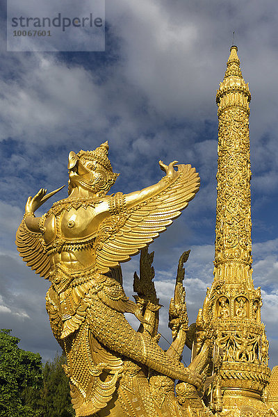 frontal Figur Kerze Asien Garuda Isaan Thailand Ubon Ratchathani