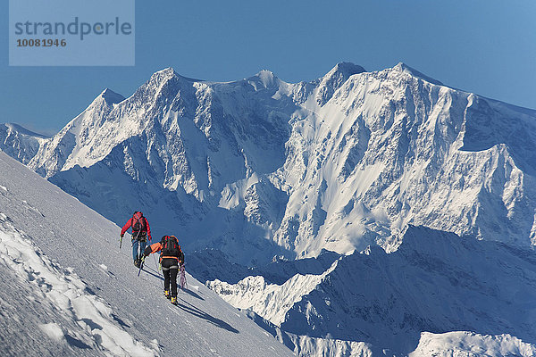 Europäer Berg Schnee wandern Monte Rosa klettern