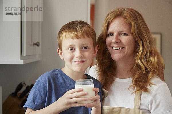 Europäer Sohn Küche trinken Mutter - Mensch Milch