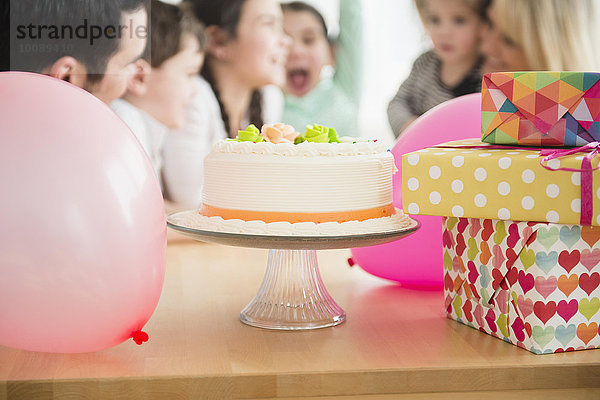 Geschenk Party Luftballon Ballon Verpackung Close-up Geburtstag Kuchen umwickelt