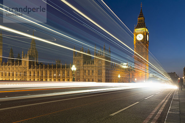 Glockenturm Big Ben und Parlament oder Houses of Parliament  Westminster Bridge  London  England  Großbritannien  Europa