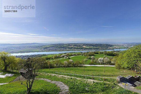 Ausblick von Maria Taferl über die Donau auf das Mostviertel  Niederösterreich  Österreich  Europa