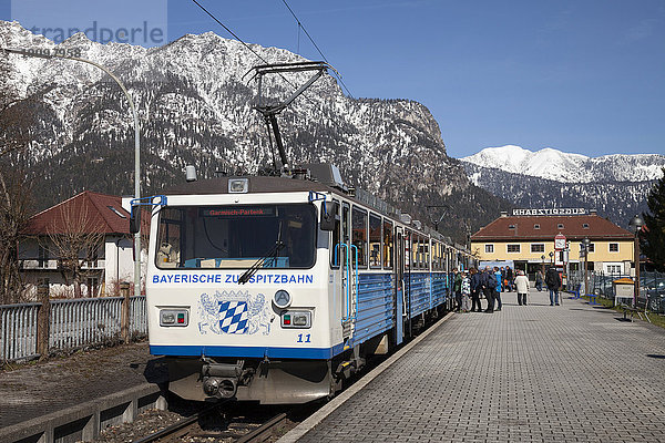 Bayerische Zugspitzbahn  Bahnhof  Garmisch-Partenkirchen  Werdenfelser Land  Oberbayern  Bayern  Deutschland  Europa
