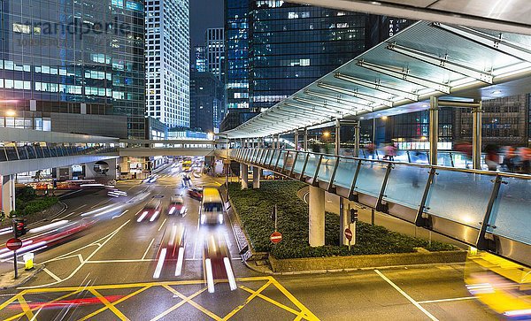 Verkehr und erhöhte Gehwege  Hongkong  China