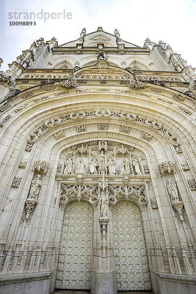 Hauptportal  Kloster Brou  Monastère royal de Brou  erbaut von Margarete von Österreich im Stil der Renaissancegotik  Bourg-en-Bresse  Rhône-Alpes  Frankreich  Europa